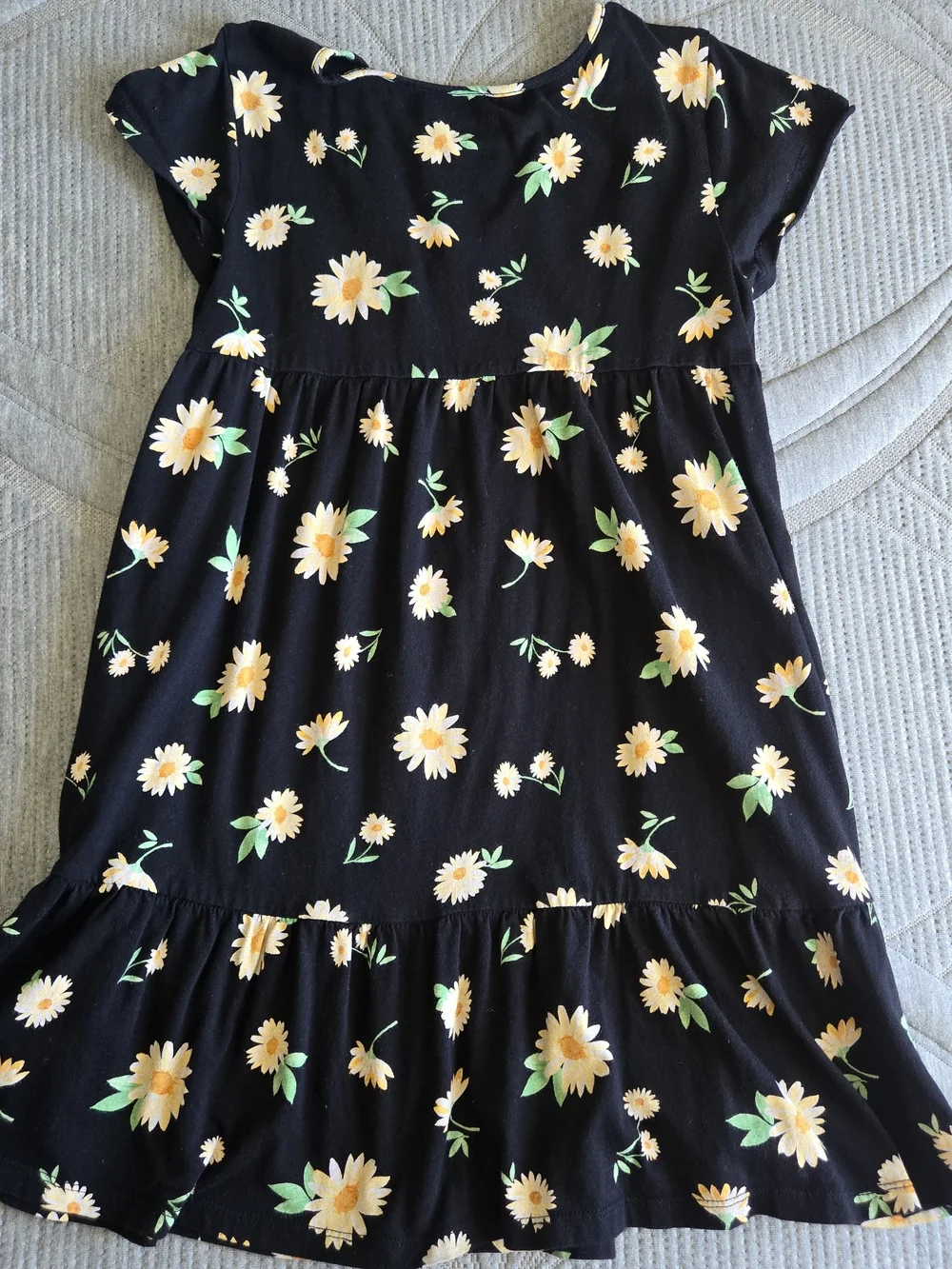 Bundle of Girls Old Navy Dresses - Floral Button-Front and Black Daisy XL Plus